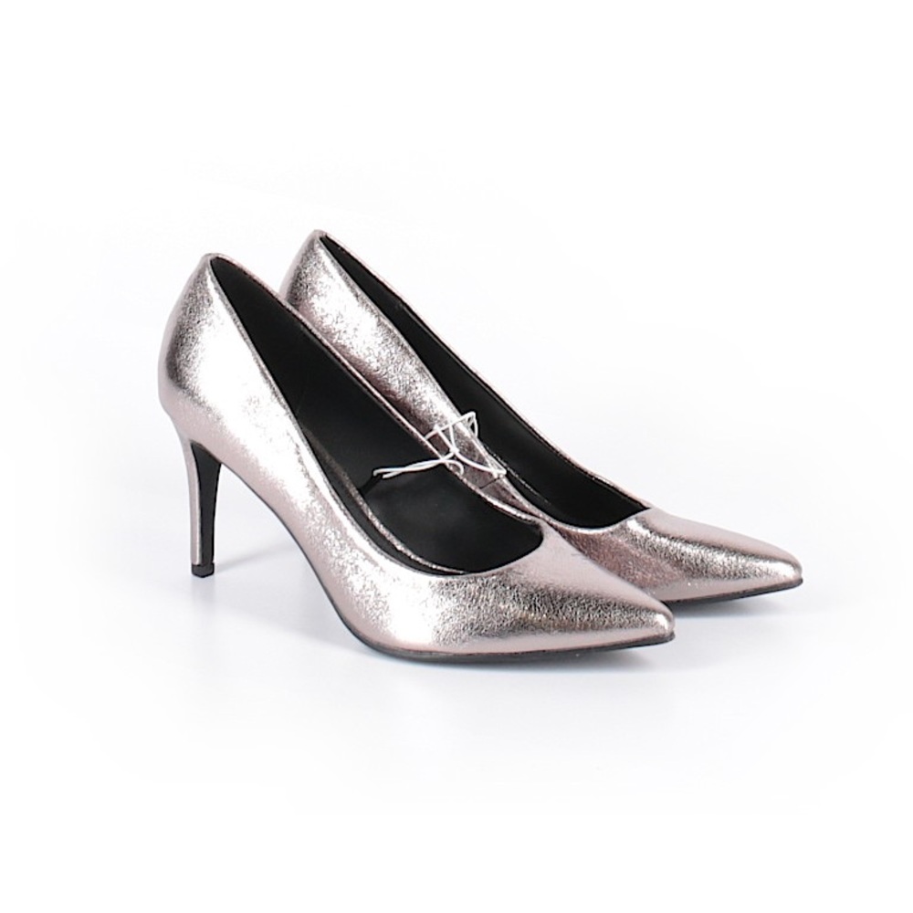 GUC Old Navy Silver Heels Size 10